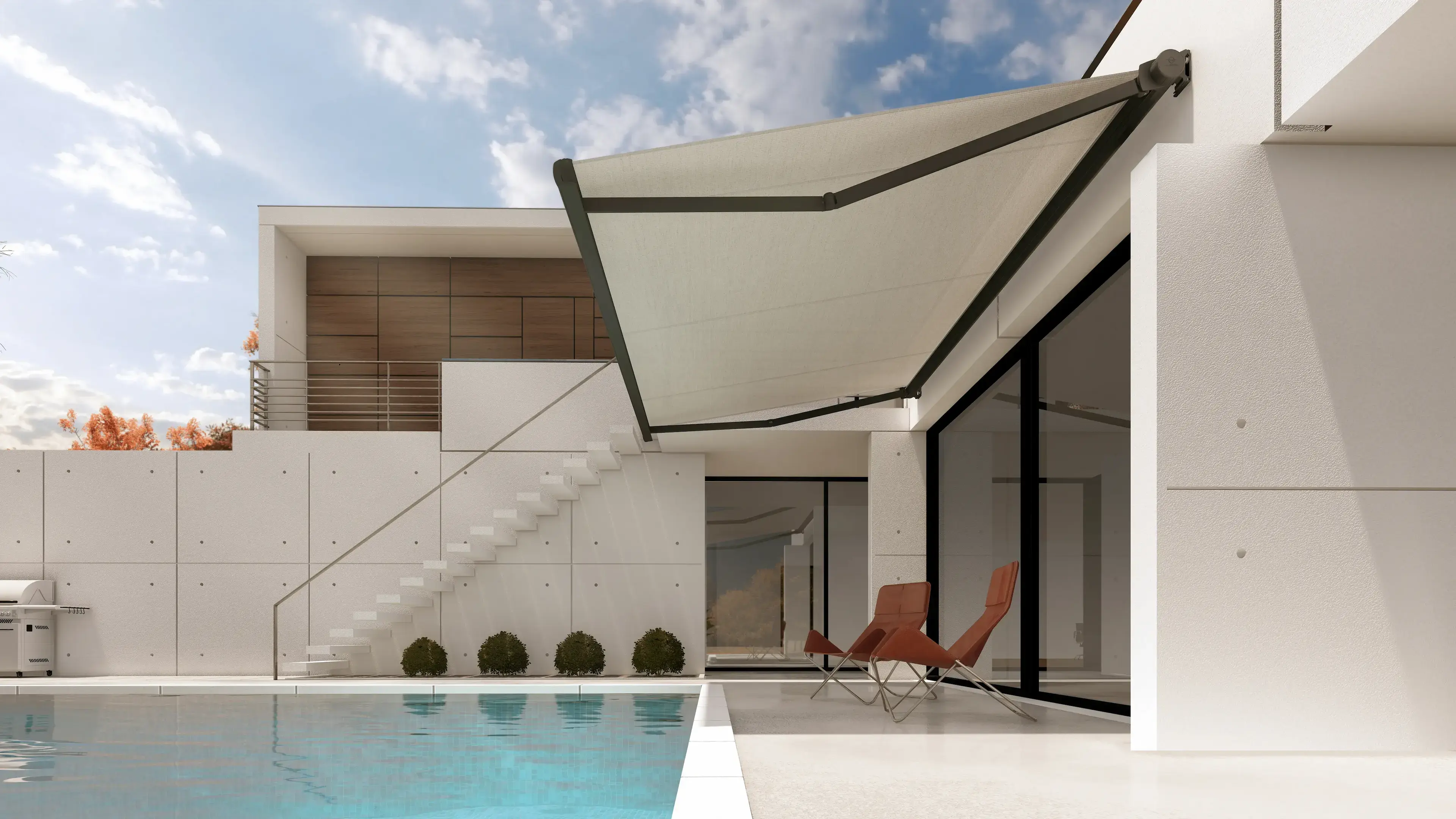 Velika izvlečna tenda v svetli barvi na moderni beli hiši ob bazenu, ustvarja senco na terasi z ležalniki.